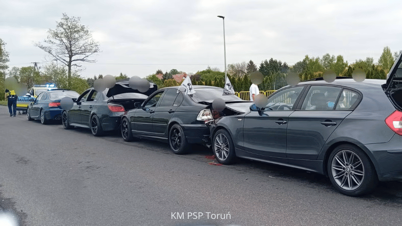 4 auta BMW wypadek